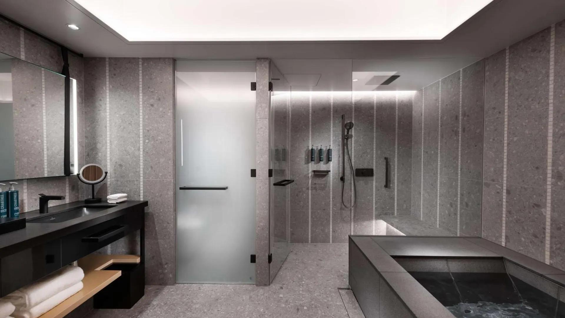 *****  Hilton Kyoto Hotel Japan