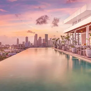 https://jetwing-colombo-seven.negombohotels.net